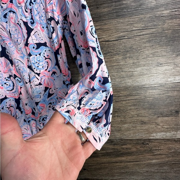 Lilly Pulitzer Pink and Blue Beach Graphic Blouse XS - Picture 6 of 10